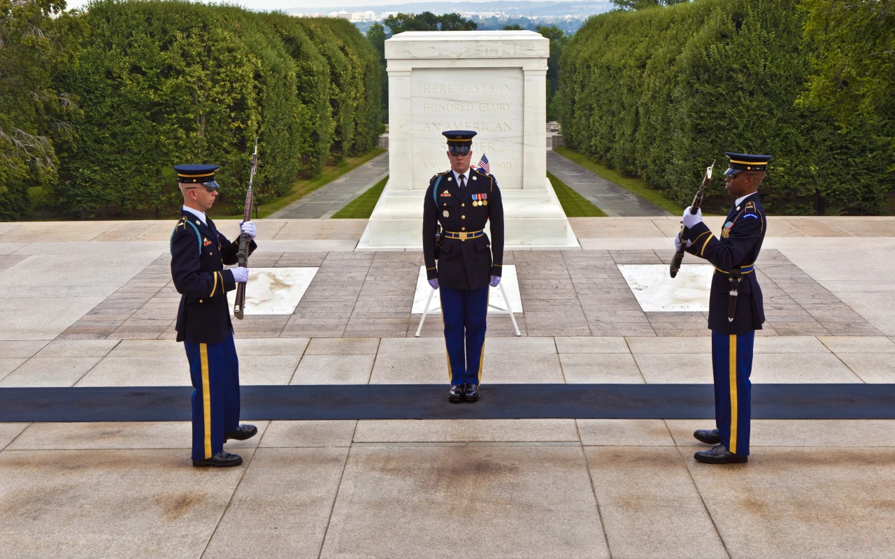 Explore the Arlington National Cemetery: A Place of Honor and Reflection
