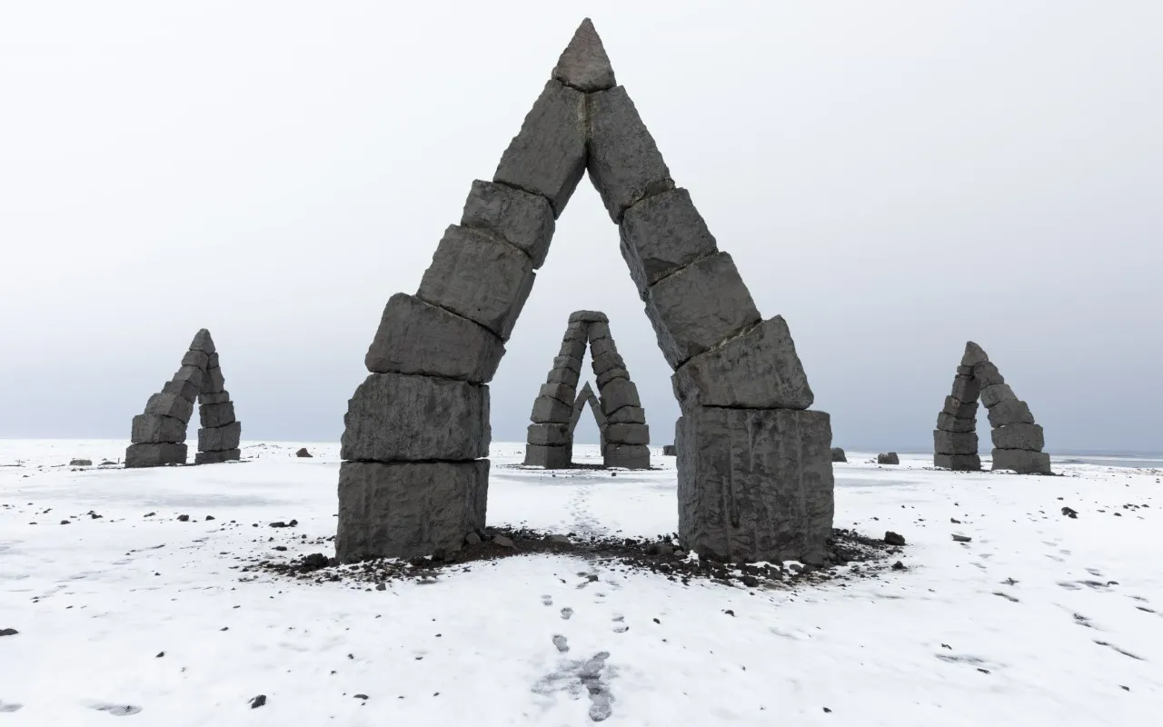 See the Arctic Henge: A Monument of the Midnight Sun