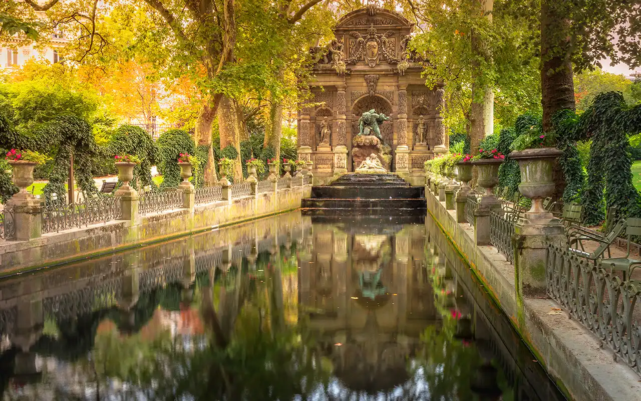 Serene Views of Luxembourg Gardens in Spring