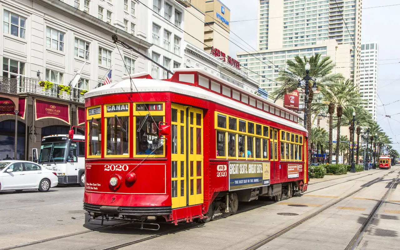 Explore the St. Charles Avenue Streetcar: Ride a Piece of New Orleans History