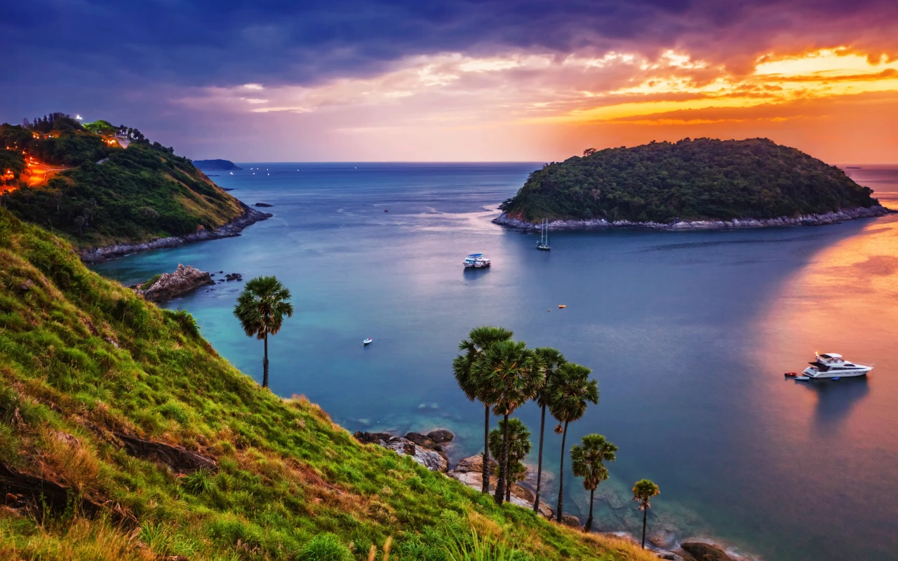 Visit Palawan: An Island of Pristine Beaches in the Philippines