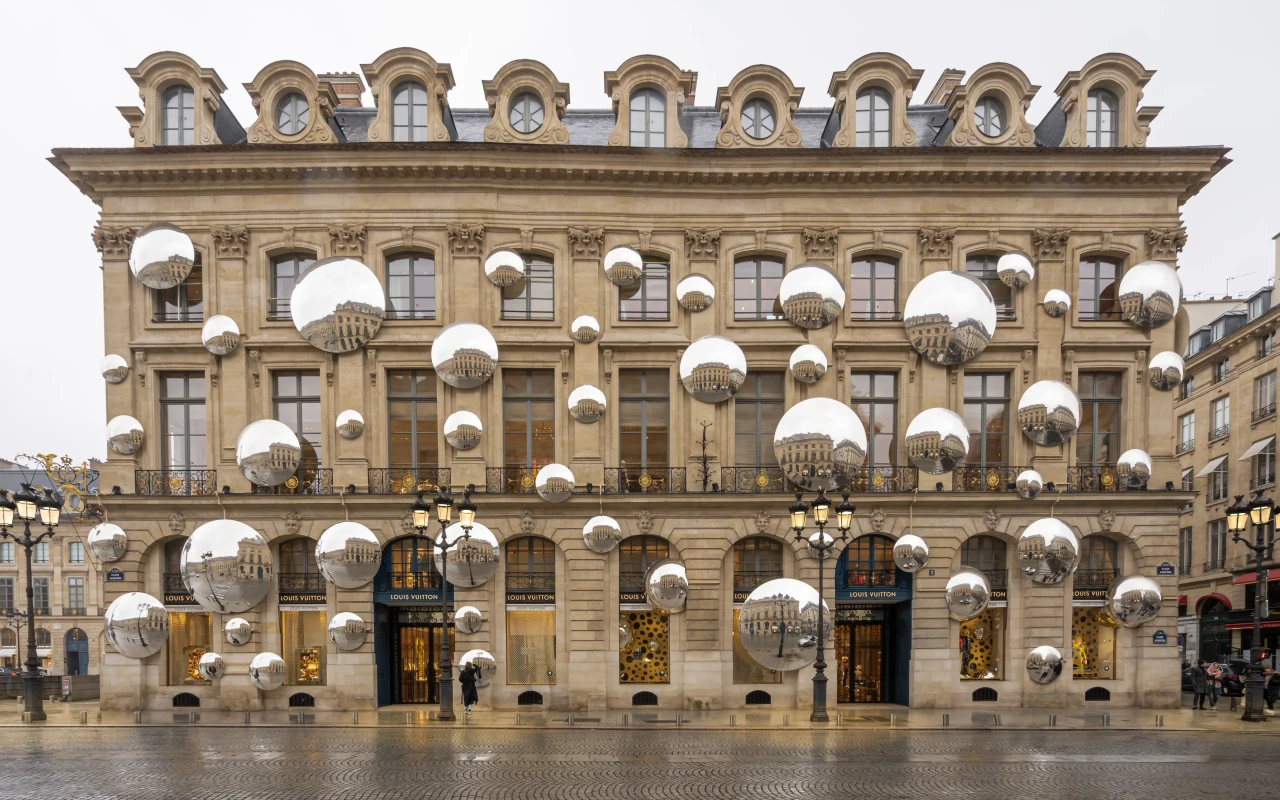 Visit the Place Vendôme: A Landmark of Parisian Elegance