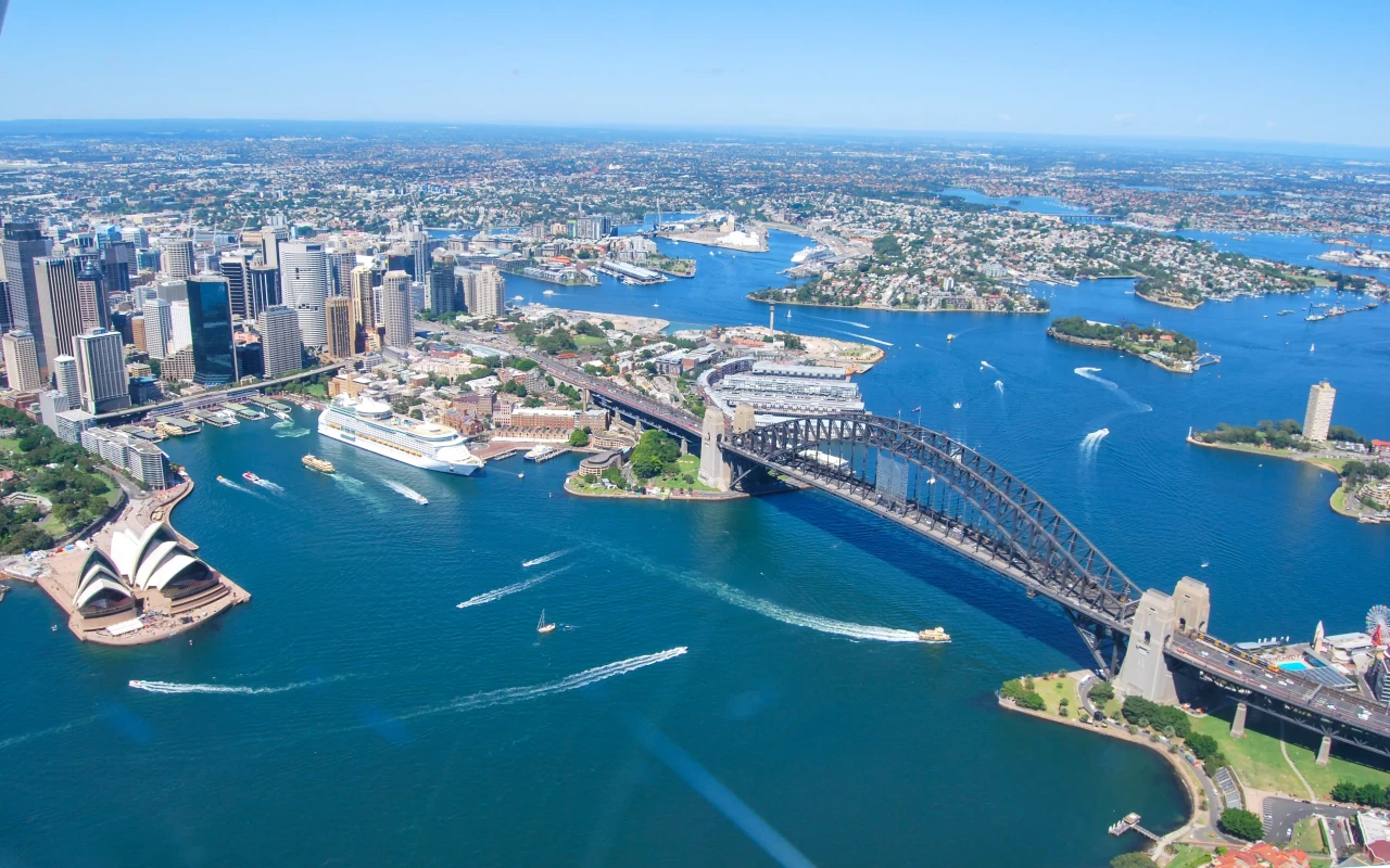 Take a Sydney Harbour Cruise: Discover Iconic Sights from the Water