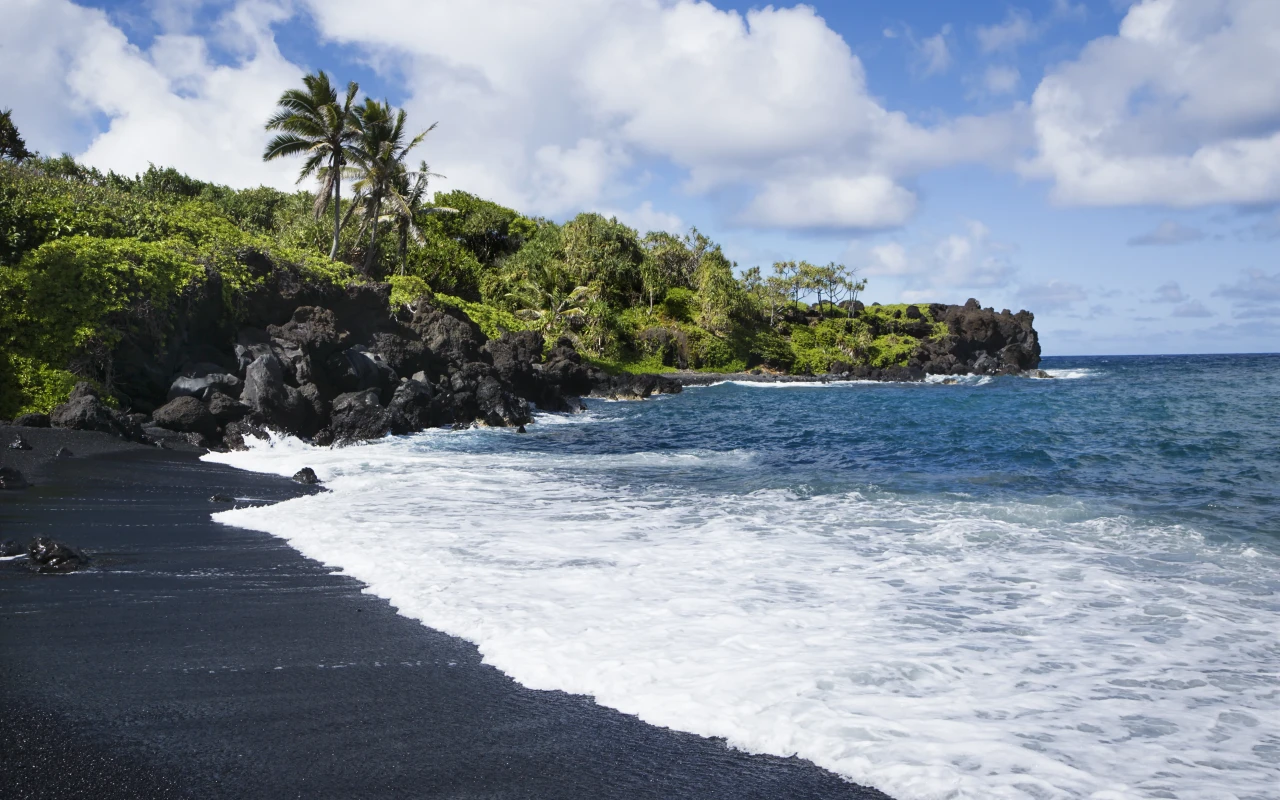 Stunning view of the pristine Waianapanapa Black Sand Beach in Maui