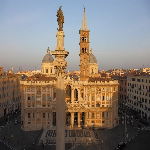 A stunning view of Basilica di Santa Maria Maggiore, a historic and magnificent church in Rome, Italy.