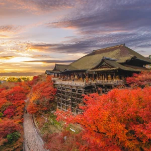 Visit Kiyomizu-dera: A Historic Buddhist Temple in Kyoto