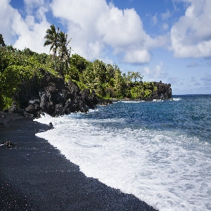 Stunning view of the pristine Waianapanapa Black Sand Beach in Maui