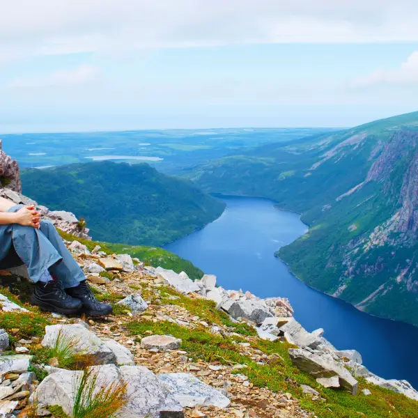 gros-morne-fjord-lookout-newfoundland-hiking-view