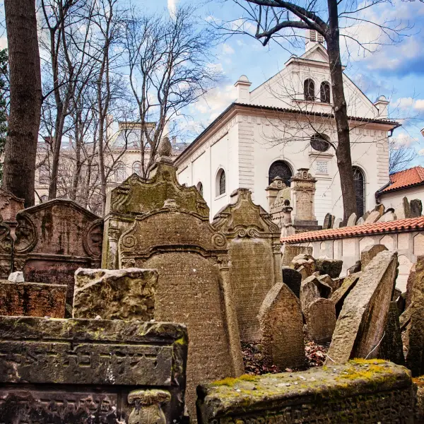 old-jewish-cemetery-prague-headstones-historic-site
