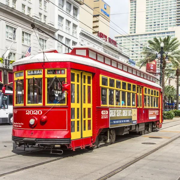 Explore the St. Charles Avenue Streetcar: Ride a Piece of New Orleans History