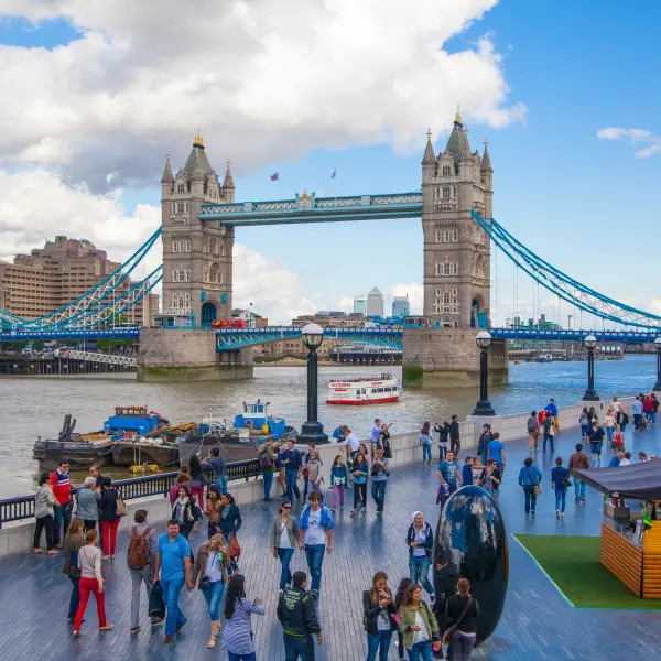 Peaceful Strolls along The Thames Path